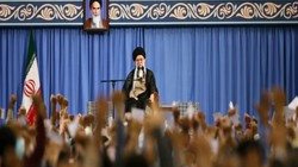 تکذیب جمله تحریف شده منتسب به رهبر انقلاب در دیدار ۲۲ مرداد ۹۷ و انتشار اصل آن تکذیب جمله تحریف شده منتسب به رهبر انقلاب در دیدار ۲۲ مرداد ۹۷ و انتشار اصل آن