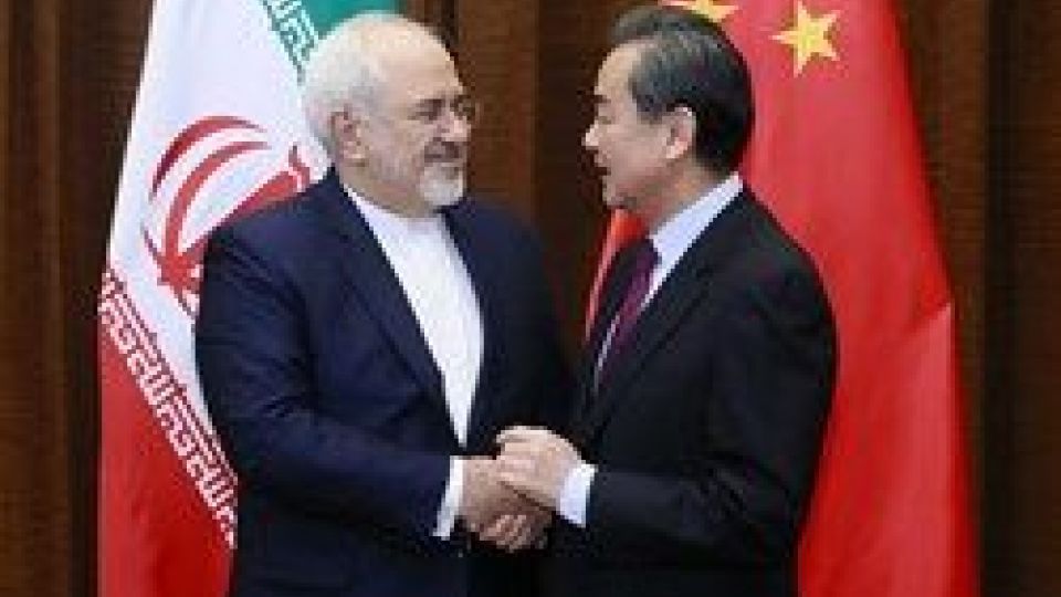 وزیر خارجه چین: همکاریها با ایران افزایش مییابد وزیر خارجه چین: همکاریها با ایران افزایش مییابد