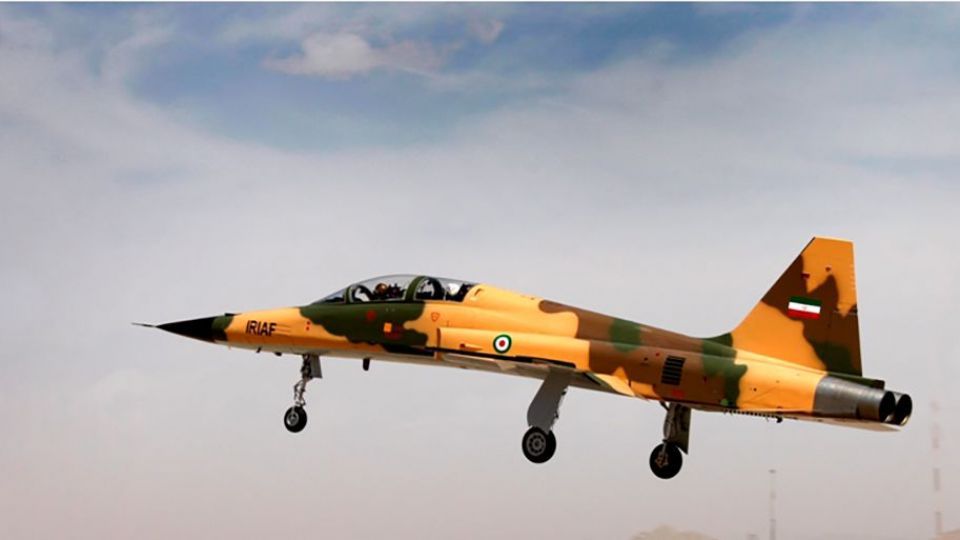 توییت مهاجرانی درباره هواپیمای جنگنده کوثر توییت مهاجرانی درباره هواپیمای جنگنده کوثر