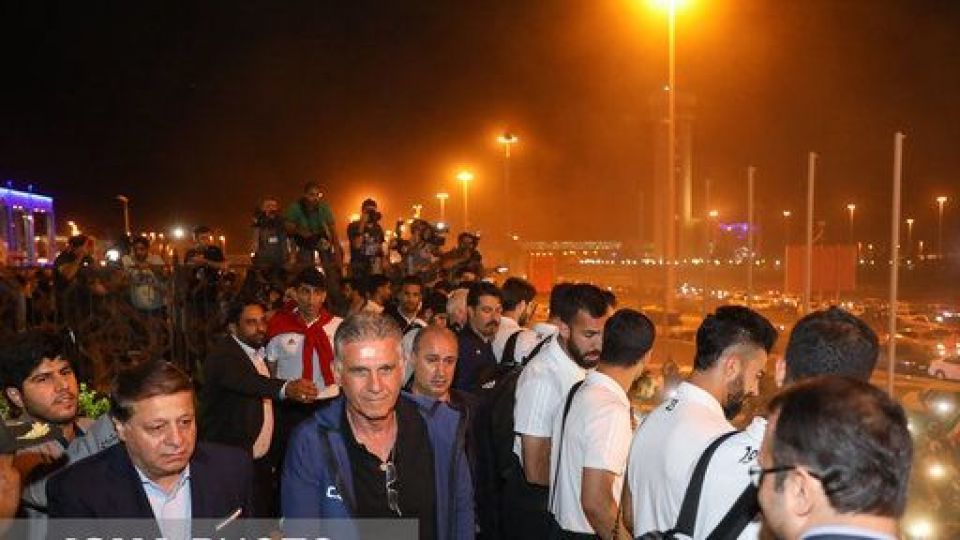 از فدراسیون اصرار از کیروش انکار/ از حرف تا عمل فاصله زیاد است از فدراسیون اصرار از کیروش انکار/ از حرف تا عمل فاصله زیاد است