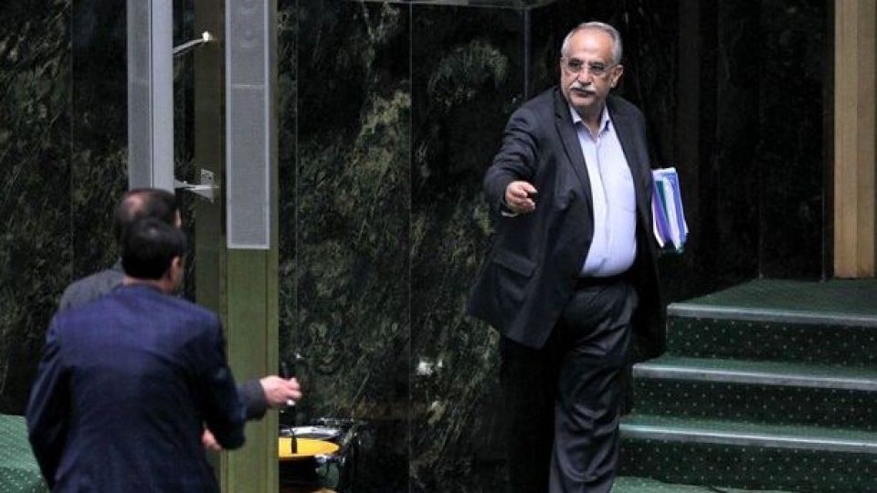 استیضاح کرباسیان و آبروی مجلس/ آیا منفعت مردم بر لابیها میچربد؟ استیضاح کرباسیان و آبروی مجلس/ آیا منفعت مردم بر لابیها میچربد؟