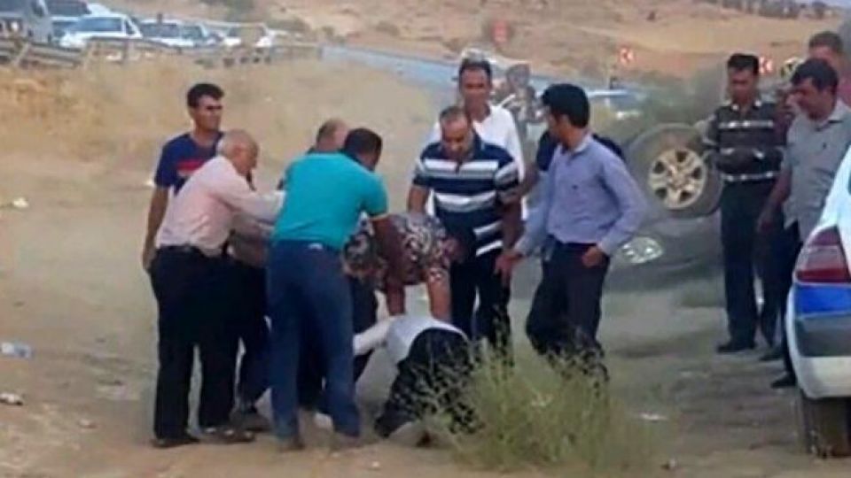 یکی از عاملان ضرب و شتم مامور راهور دستگیر شد یکی از عاملان ضرب و شتم مامور راهور دستگیر شد