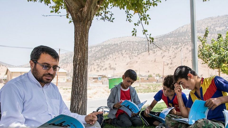 این فقط یک «آخوند» نیست! این فقط یک «آخوند» نیست!
