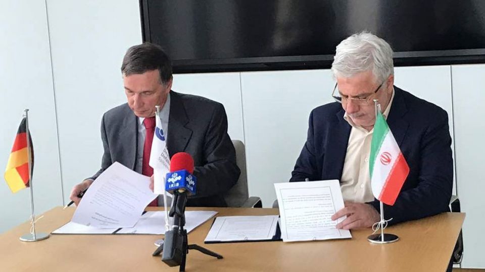 امضا تفاهم نامه همکاری بیمه ای ایران و آلمان امضا تفاهم نامه همکاری بیمه ای ایران و آلمان