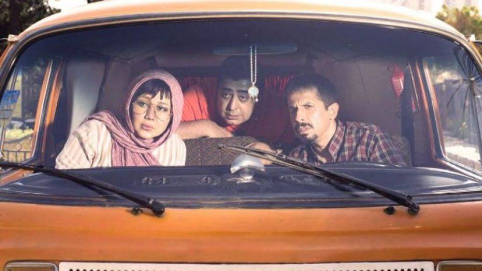 چرا به کمدیهای ضعیف مجوز داده میشود؟ چرا به کمدیهای ضعیف مجوز داده میشود؟