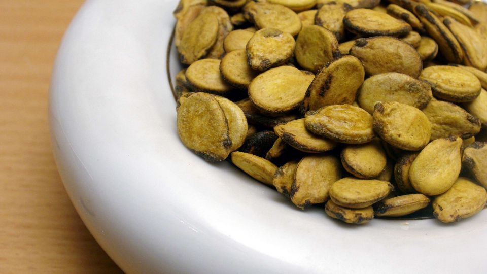 حتما تخم هندوانه را بخورید حتما تخم هندوانه را بخورید