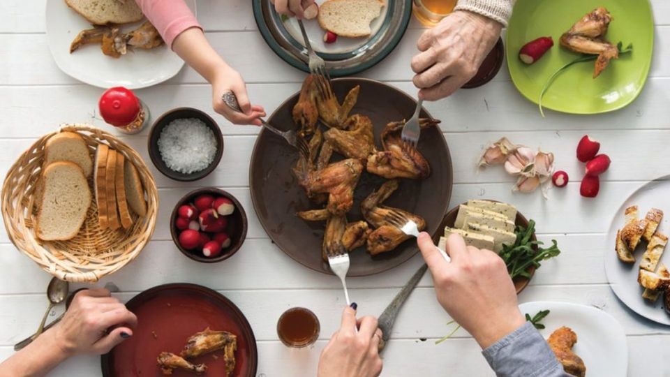 وقت مناسب برای غذا خوردن چه زمانی است؟ وقت مناسب برای غذا خوردن چه زمانی است؟