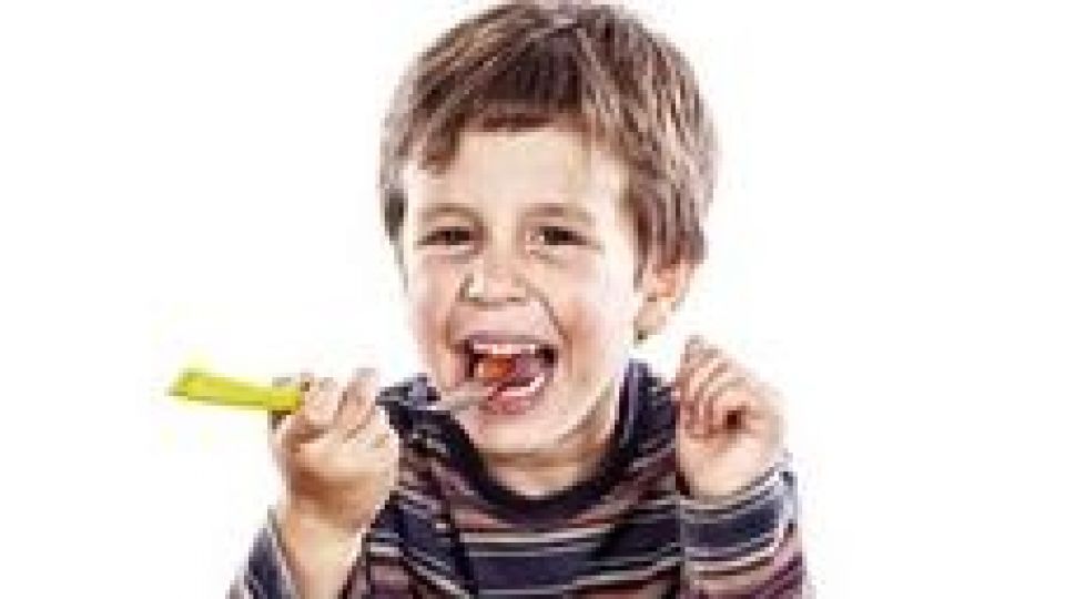 مواد غذایی که به درمان یبوست کمک میکنند مواد غذایی که به درمان یبوست کمک میکنند