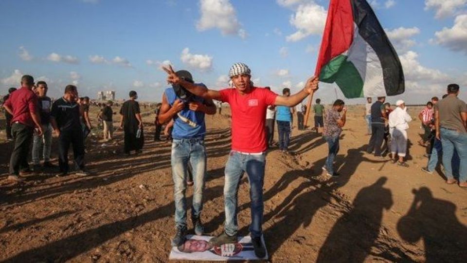 یک شهید و ۳۹۵ زخمی در تظاهرات "به کوری چشم ترامپ بازمیگردیم" یک شهید و ۳۹۵ زخمی در تظاهرات "به کوری چشم ترامپ بازمیگردیم"