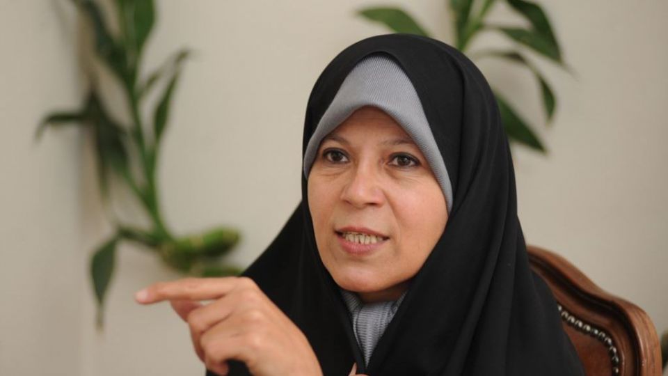 فائزه هاشمی: روحانی از بابا مشورت می گرفت ولی عمل نمیکرد/ آدمهای دولت هاشمی دیگر کارایی ندارند فائزه هاشمی: روحانی از بابا مشورت می گرفت ولی عمل نمیکرد/ آدمهای دولت هاشمی دیگر کارایی ندارند