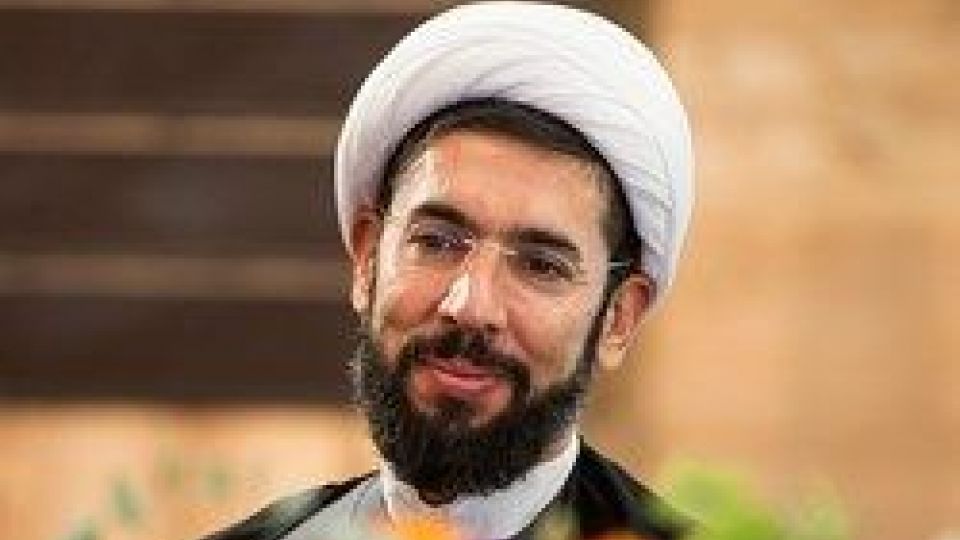 ماجرای تابلوی نصب شده در محل کار رهبر انقلاب و لزوم توجه روسای دانشگاهها به آن! ماجرای تابلوی نصب شده در محل کار رهبر انقلاب و لزوم توجه روسای دانشگاهها به آن!