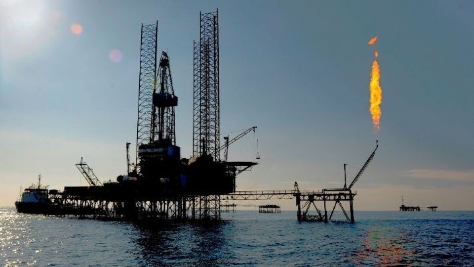 ایران ذخیره سازی نفت روی دریا را آغاز کرد ایران ذخیره سازی نفت روی دریا را آغاز کرد