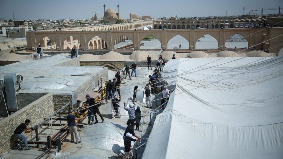 آیین برافراشتن خیمه ی حسینی در امام زاده هارونیه اصفهان