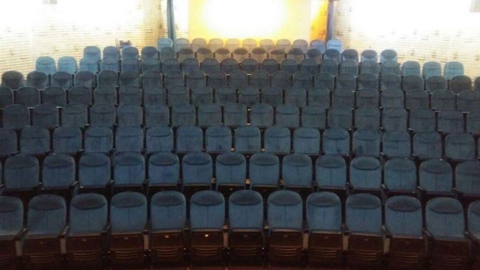 صندلیهای سنگلج عوض شد صندلیهای سنگلج عوض شد