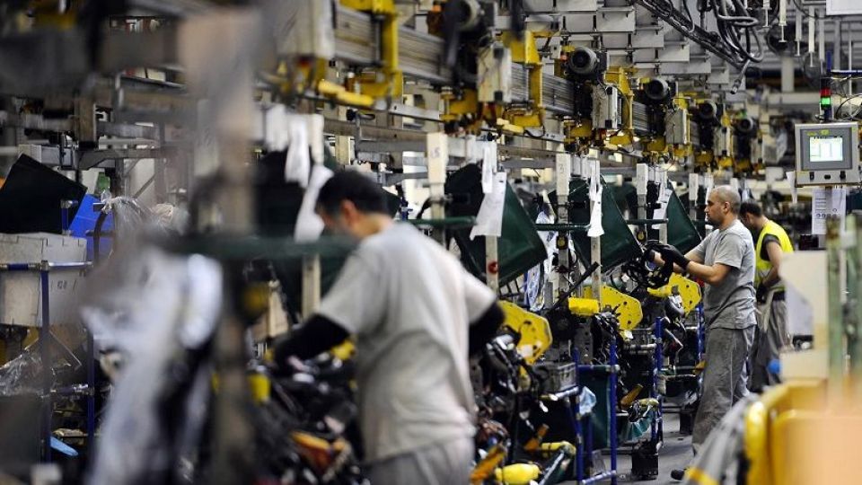 پیشنیاز حمایت از کالای ایرانی؛ چرا بخش تولید در کشور مهم نیست؟/ هدایت نقدینگی بهسوی تولید، یک شعار یا تئوری جذاب؟ پیشنیاز حمایت از کالای ایرانی؛ چرا بخش تولید در کشور مهم نیست؟/ هدایت نقدینگی بهسوی تولید، یک شعار یا تئوری جذاب؟