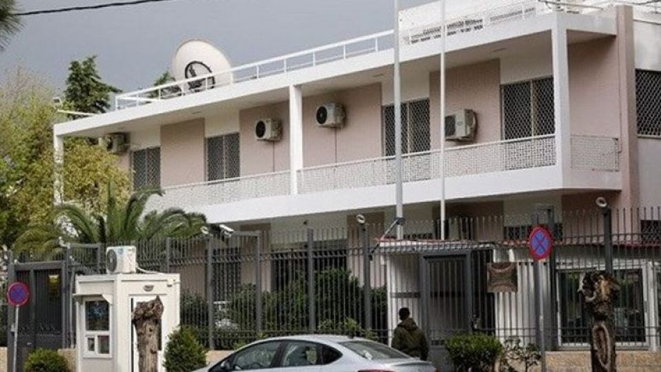 سفارت ایران در یونان مورد تعرض قرار گرفت + عکس سفارت ایران در یونان مورد تعرض قرار گرفت + عکس