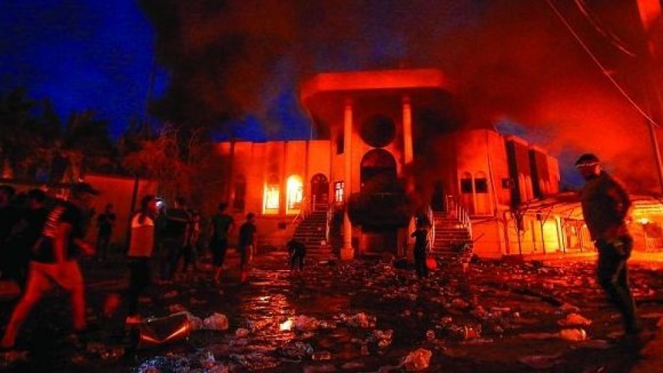 متهمان آتش زدن کنسولگری ایران در بصره بازداشت شدند متهمان آتش زدن کنسولگری ایران در بصره بازداشت شدند