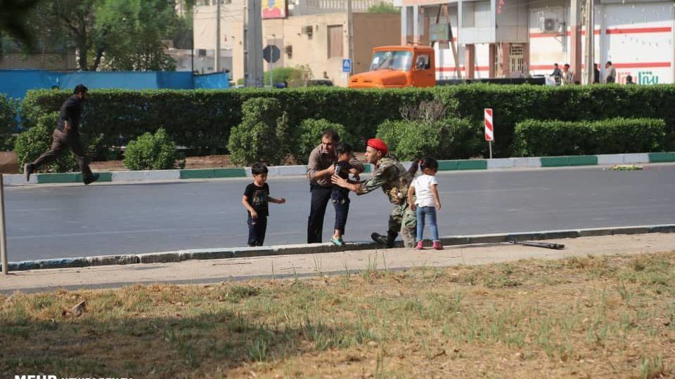 حمله تروریستی به رژه نیروهای مسلح در اهواز