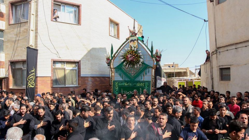 آیین سنتی نخل گردانی ۱۱محرم در شاهرود