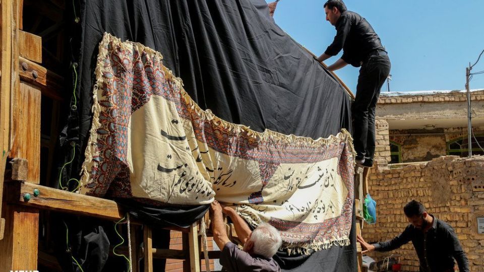 آیین سنتی نخل گردانی ۱۱محرم در شاهرود