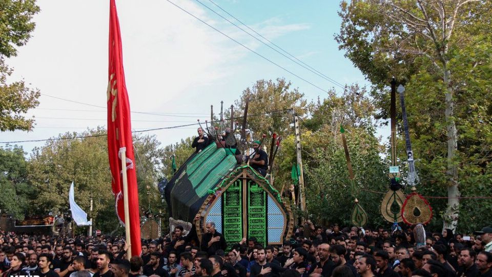 آیین سنتی نخل گردانی ۱۱محرم در شاهرود