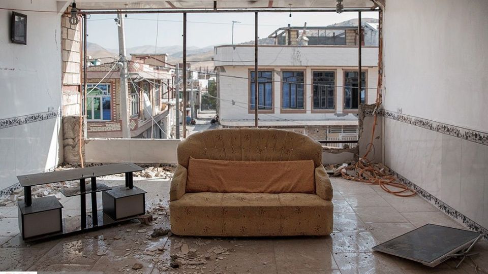 سقفی به نام خانه 