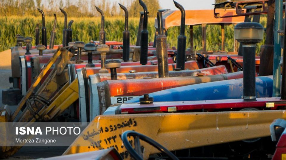 تجمع تعدادی از کشاورزان شرق اصفهان