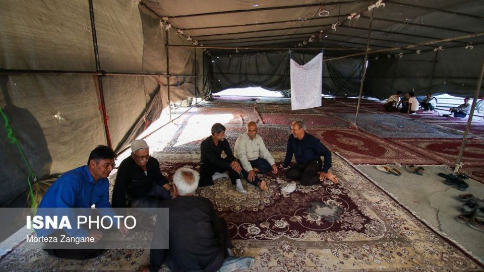 تجمع تعدادی از کشاورزان شرق اصفهان