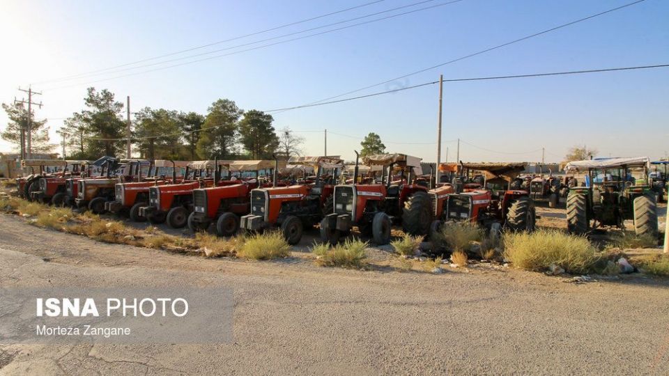 تجمع تعدادی از کشاورزان شرق اصفهان
