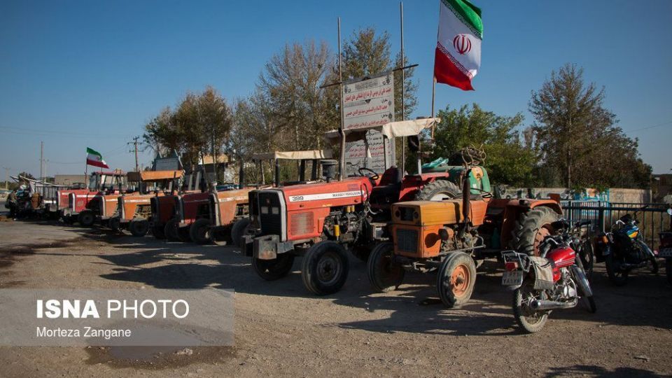 تجمع تعدادی از کشاورزان شرق اصفهان