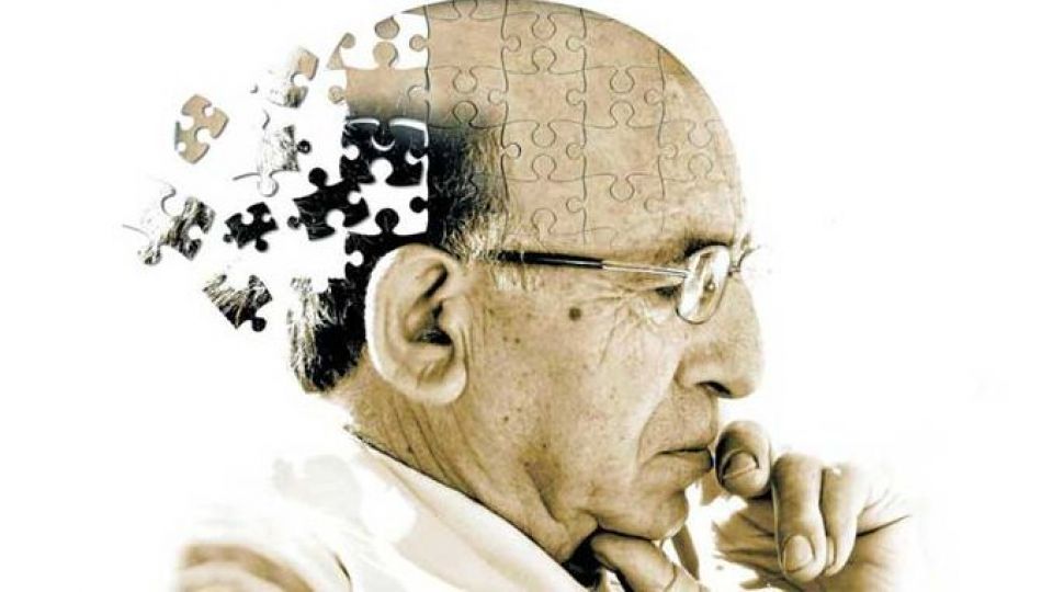 ۱۰ علامت هشدار بیماری آلزایمر را بشناسید ۱۰ علامت هشدار بیماری آلزایمر را بشناسید