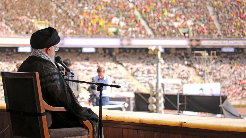 تصاویر/ حضور رهبر معظم انقلاب در همایش «خدمت بسیجیان» در ورزشگاه آزادی