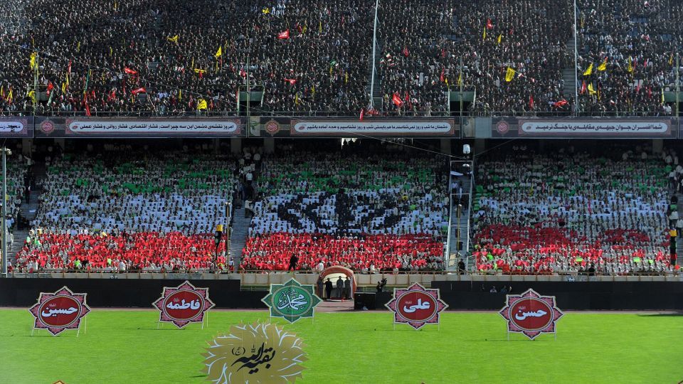 تصاویر/ حضور رهبر معظم انقلاب در همایش «خدمت بسیجیان» در ورزشگاه آزادی