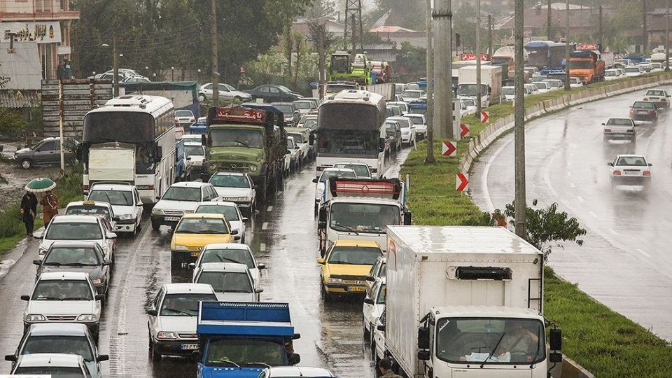 جاری شدن سیل در رودسر