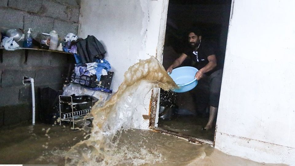 جاری شدن سیل در رودسر