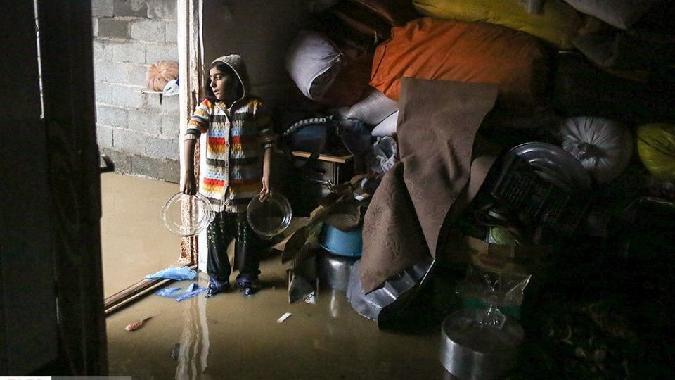 جاری شدن سیل در رودسر