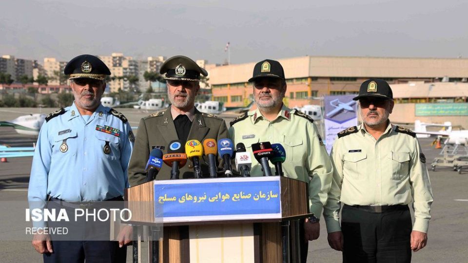  تحویل‌دهی بالگرد و پهباد به ناجا