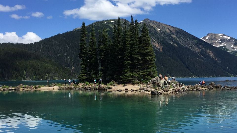 دریاچه زیبای گاریبالدی در کانادا