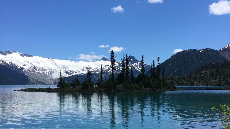 دریاچه زیبای گاریبالدی در کانادا