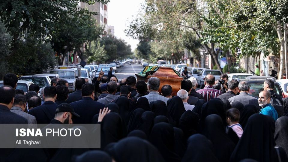 تشییع پیکر والده محسن اسماعیلی