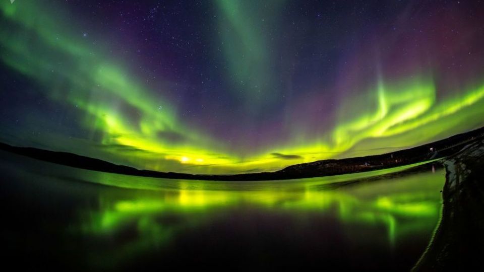 شفق قطبی در مورمانسک روسیه