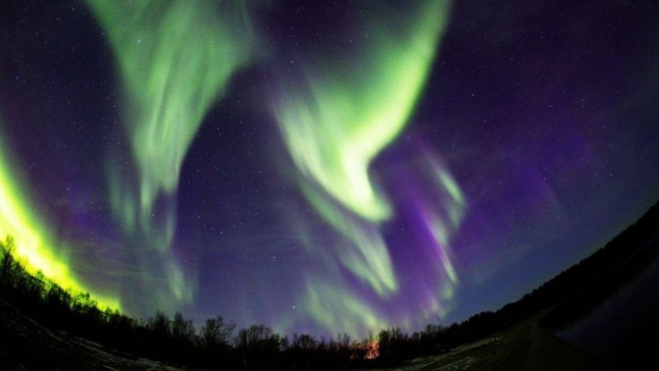 شفق قطبی در مورمانسک روسیه