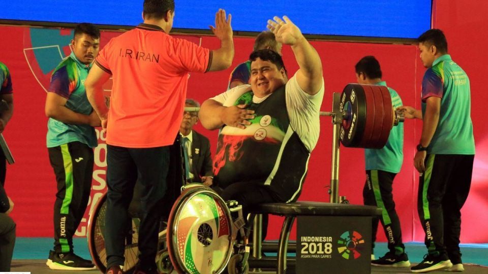 رکوردشکنی سیامند رحمان و مدال‌آوری نمایندگان دسته 107+ ایران