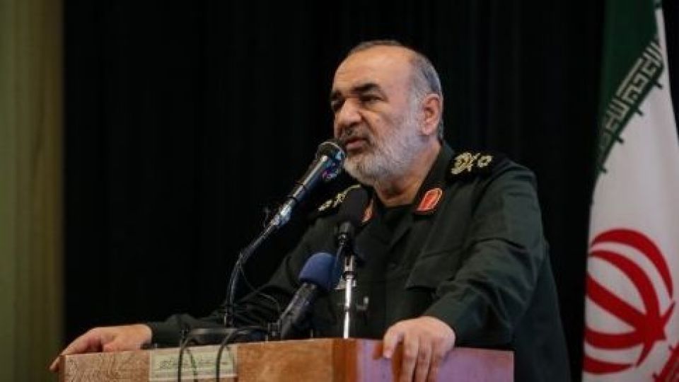 سردار سلامی: امر شدهایم که ایستادگی کنیم/ دشمن سیلیهای سختی از انقلاب ما خورده است سردار سلامی: امر شدهایم که ایستادگی کنیم/ دشمن سیلیهای سختی از انقلاب ما خورده است