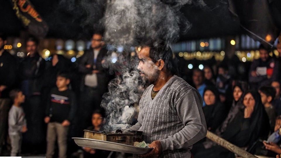 تعزیه حضرت مسلم(ع) در میدان نقش جهان