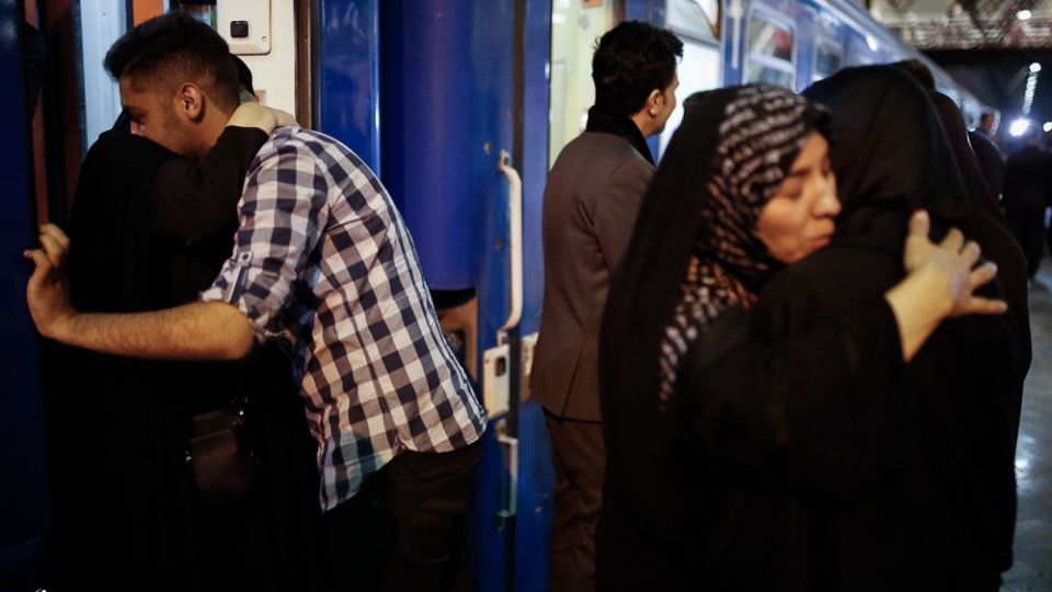 اعزام اولین گروه زائرین اربعین از راه آهن تهران