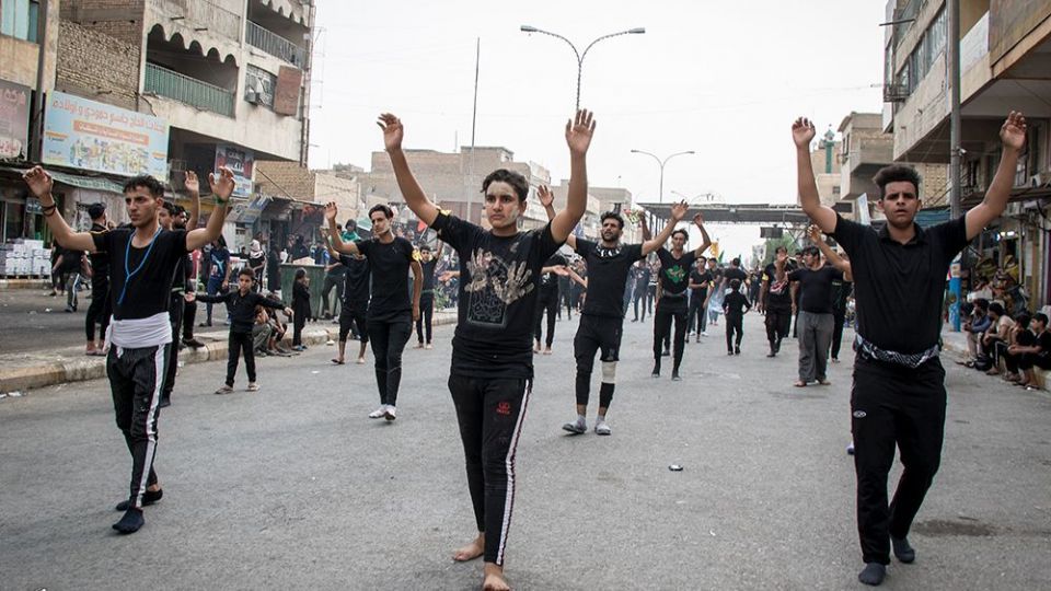 عزاداران زائرین اربعین حسینی در شهر سماوه