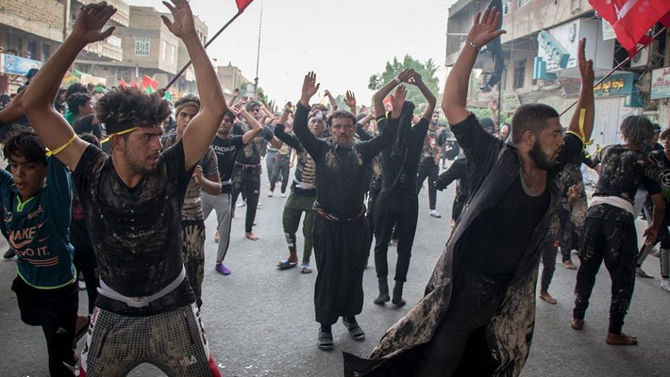 عزاداران زائرین اربعین حسینی در شهر سماوه