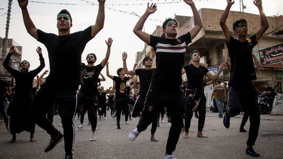 عزاداران زائرین اربعین حسینی در شهر سماوه