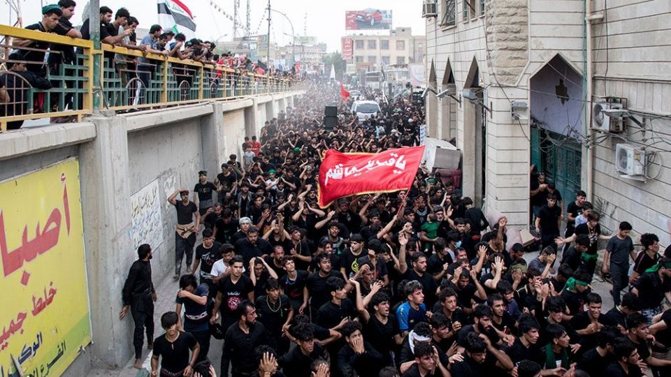 عزاداران زائرین اربعین حسینی در شهر سماوه